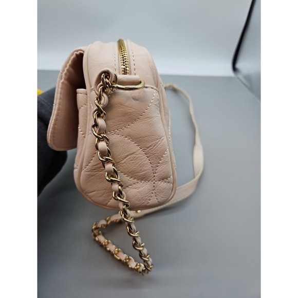 Forever 21 Blush Pink Quilted Faux Leather Shoulder Purse Gold Tone Hardware - Picture 5 of 13